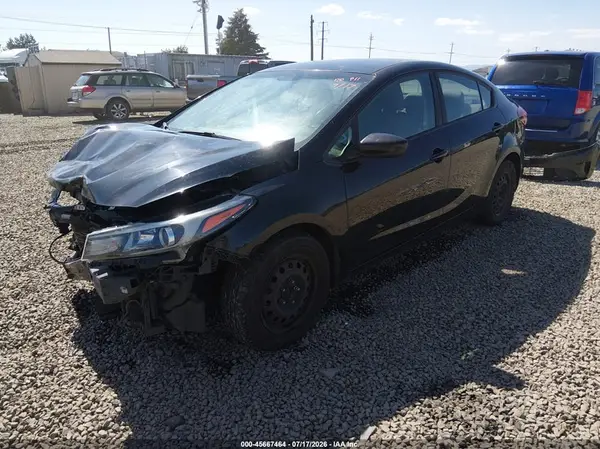 3KPFK4A78HE031426 2017 KIA FORTE - Image 2