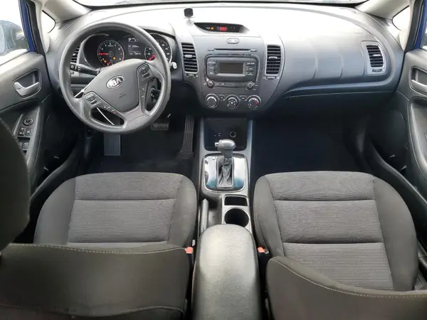 3KPFK4A78HE032012 2017 KIA FORTE - Image 8