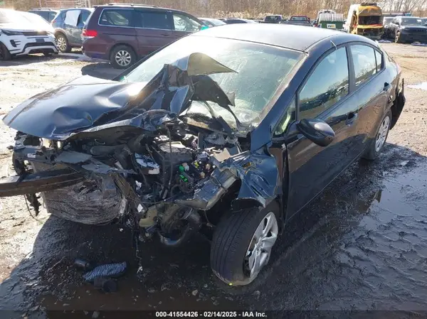 3KPFK4A78HE036223 2017 KIA FORTE - Image 2