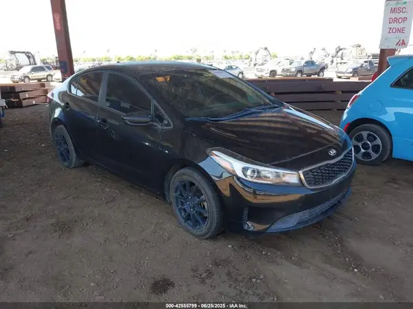 3KPFK4A78HE038859 2017 KIA FORTE - Image 1