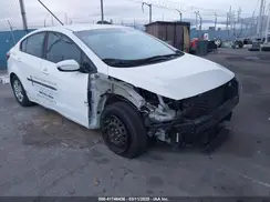3KPFK4A78HE040160 2017 KIA FORTE