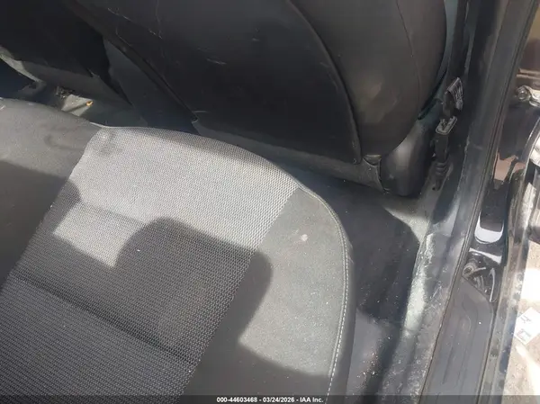 3KPFK4A78HE043835 2017 KIA FORTE - Image 8
