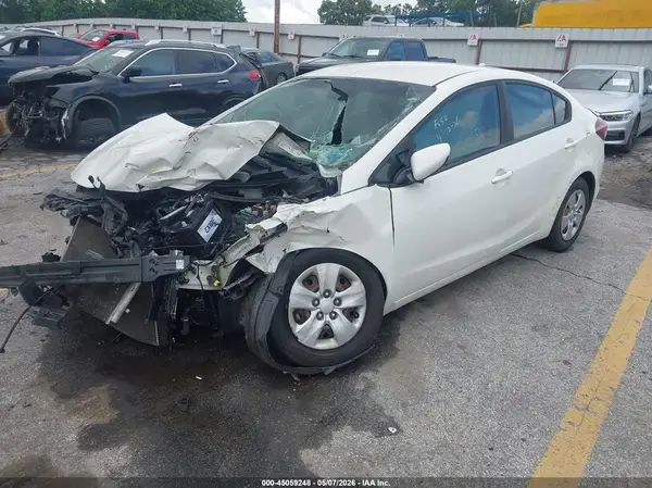 3KPFK4A78HE045116 2017 KIA FORTE - Image 2