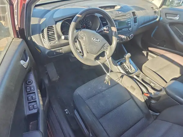 3KPFK4A78HE047349 2017 KIA FORTE - Image 8