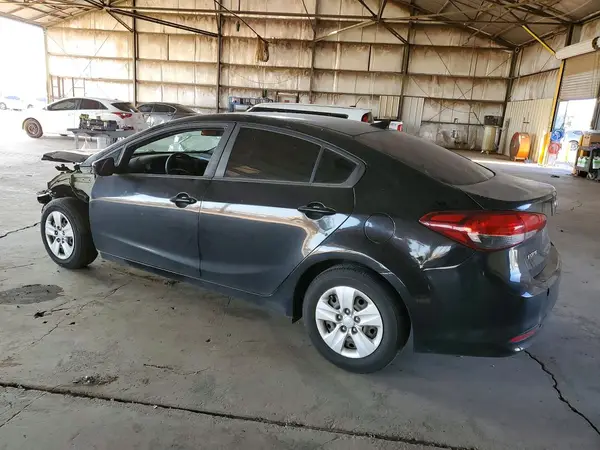 3KPFK4A78HE047576 2017 KIA FORTE - Image 2