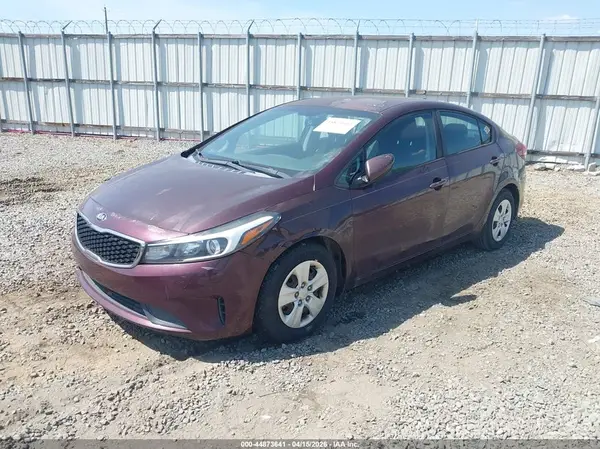 3KPFK4A78HE048324 2017 KIA FORTE - Image 2