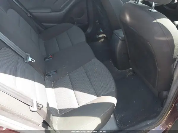 3KPFK4A78HE048324 2017 KIA FORTE - Image 8