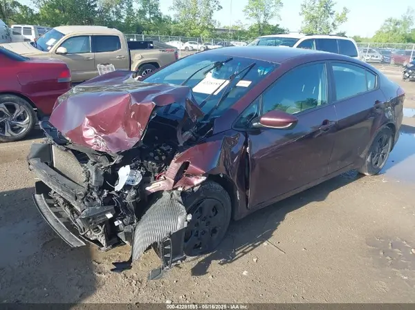 3KPFK4A78HE050199 2017 KIA FORTE - Image 2