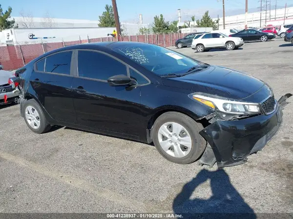 3KPFK4A78HE051191 2017 KIA FORTE - Image 1