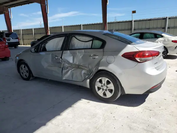 3KPFK4A78HE051983 2017 KIA FORTE - Image 2