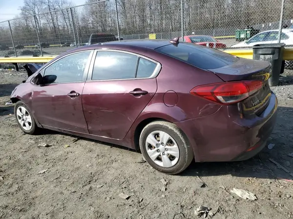 3KPFK4A78HE054074 2017 KIA FORTE - Image 2
