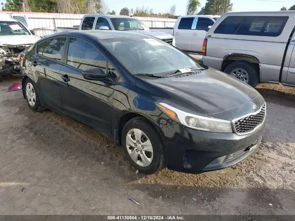 3KPFK4A78HE054253 2017 KIA FORTE - Image 1