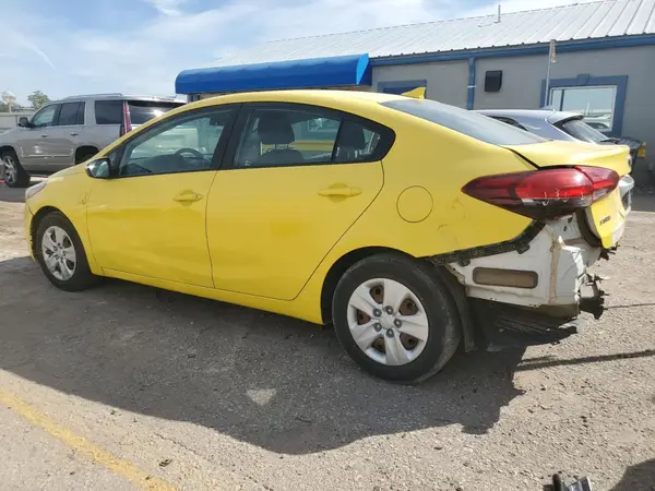 3KPFK4A78HE064782 2017 KIA FORTE - Image 2
