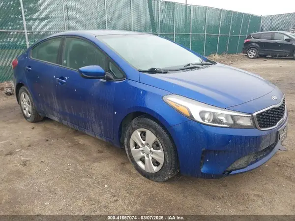3KPFK4A78HE065446 2017 KIA FORTE - Image 1