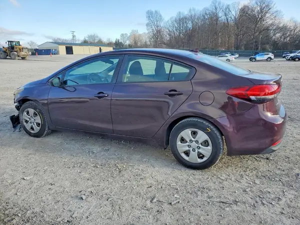 3KPFK4A78HE065799 2017 KIA FORTE - Image 2