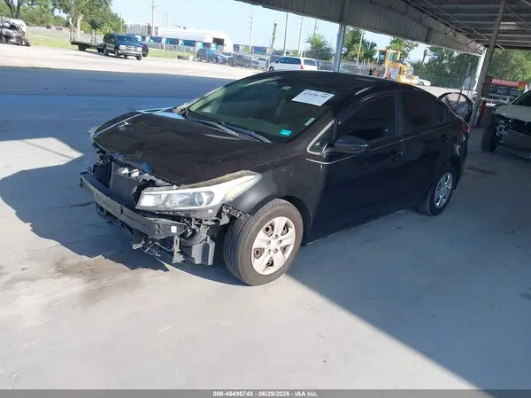 3KPFK4A78HE066127 2017 KIA FORTE - Image 2