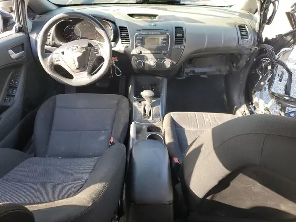 3KPFK4A78HE066337 2017 KIA FORTE - Image 8