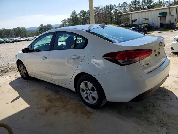 3KPFK4A78HE075670 2017 KIA FORTE - Image 2
