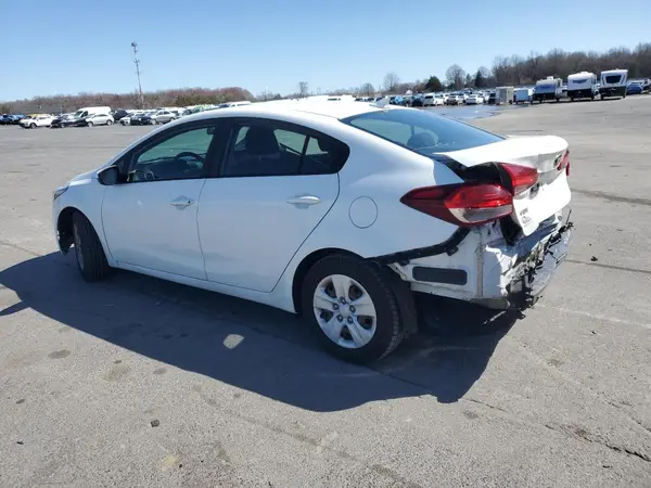 3KPFK4A78HE075975 2017 KIA FORTE - Image 2