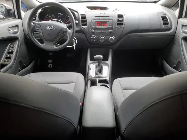 3KPFK4A78HE076222 2017 KIA FORTE - Image 8