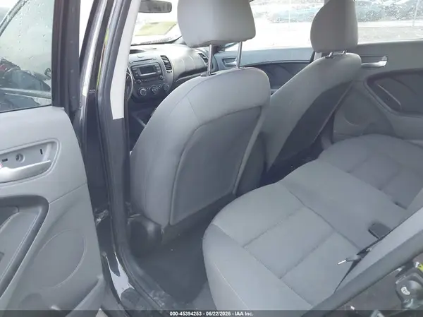 3KPFK4A78HE077516 2017 KIA FORTE - Image 8