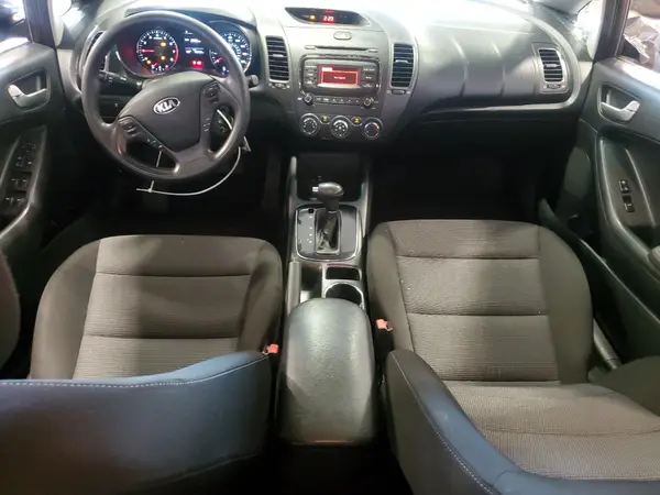 3KPFK4A78HE077824 2017 KIA FORTE - Image 8