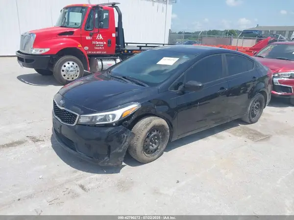 3KPFK4A78HE077998 2017 KIA FORTE - Image 2