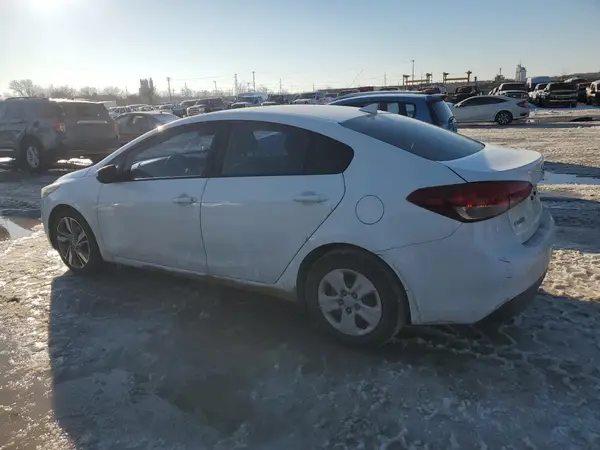3KPFK4A78HE078441 2017 KIA FORTE - Image 2