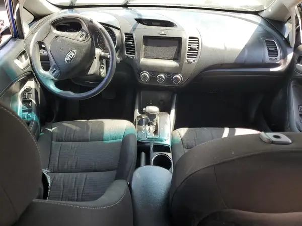 3KPFK4A78HE078519 2017 KIA FORTE - Image 8