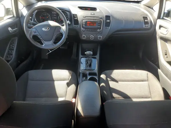 3KPFK4A78HE078939 2017 KIA FORTE - Image 8