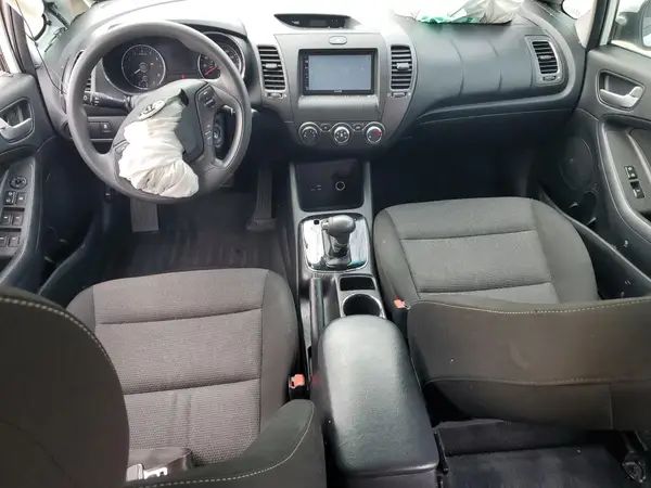 3KPFK4A78HE079718 2017 KIA FORTE - Image 8