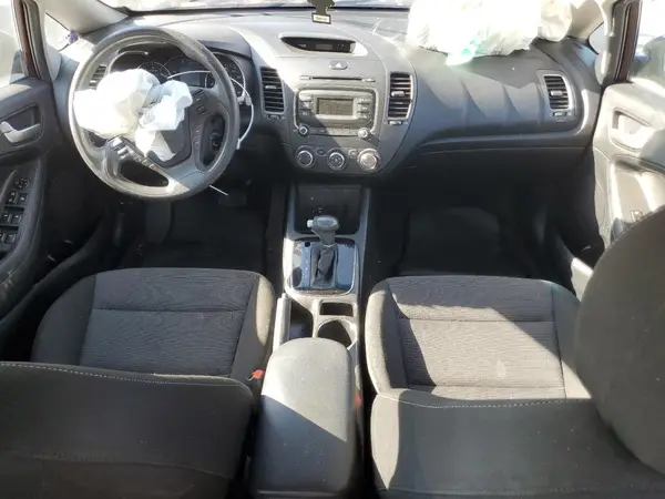 3KPFK4A78HE079878 2017 KIA FORTE - Image 8