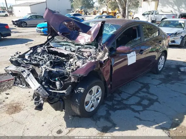 3KPFK4A78HE079881 2017 KIA FORTE - Image 2