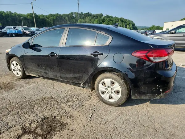 3KPFK4A78HE080559 2017 KIA FORTE - Image 2