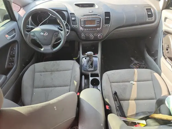 3KPFK4A78HE080559 2017 KIA FORTE - Image 8