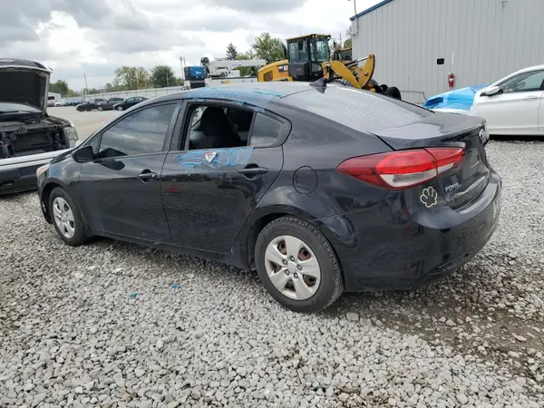 3KPFK4A78HE082117 2017 KIA FORTE - Image 2