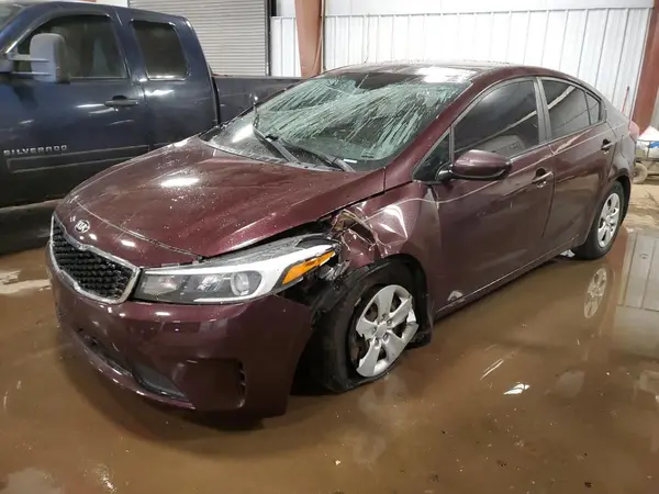 3KPFK4A78HE083137 2017 KIA FORTE - Image 1