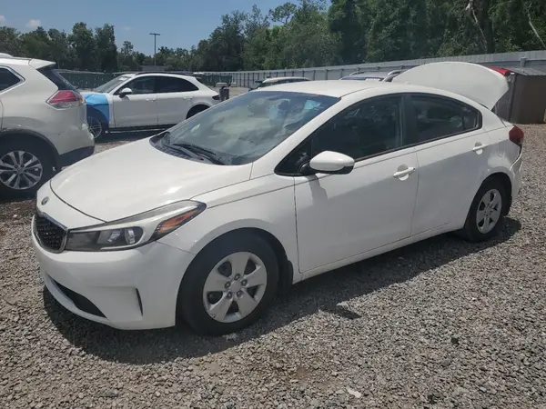 3KPFK4A78HE085793 2017 KIA FORTE - Image 1