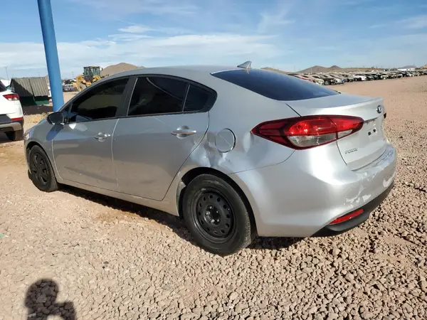 3KPFK4A78HE091206 2017 KIA FORTE - Image 2