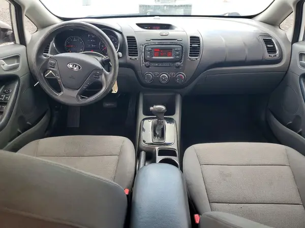 3KPFK4A78HE093747 2017 KIA FORTE - Image 8