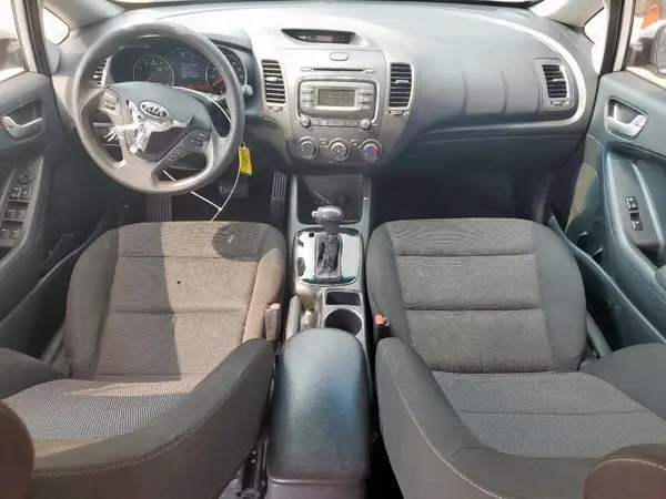 3KPFK4A78HE093764 2017 KIA FORTE - Image 8