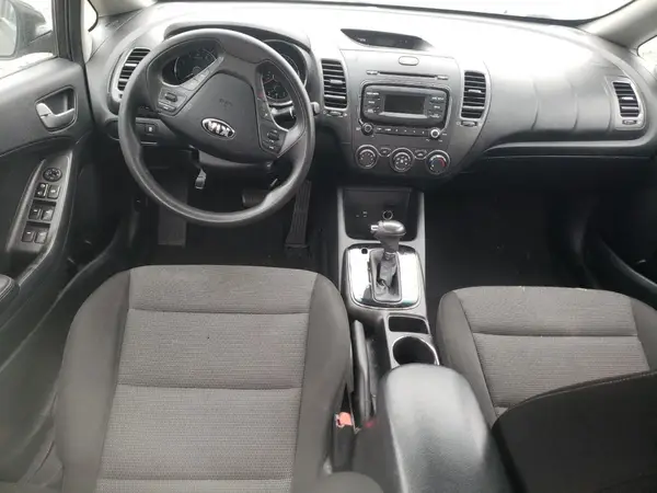 3KPFK4A78HE094428 2017 KIA FORTE - Image 8