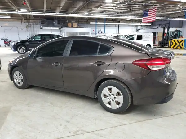 3KPFK4A78HE094946 2017 KIA FORTE - Image 2