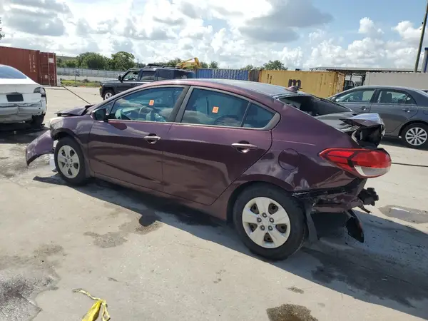 3KPFK4A78HE095918 2017 KIA FORTE - Image 2