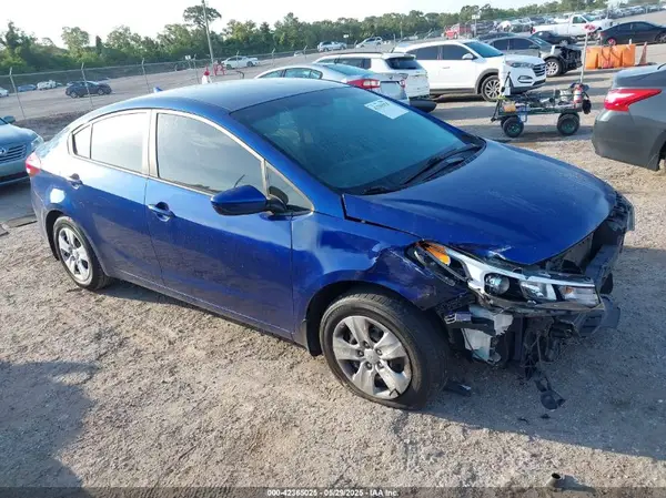 3KPFK4A78HE096079 2017 KIA FORTE - Image 1
