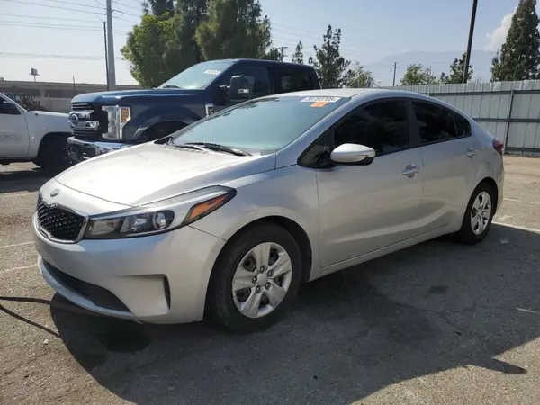 3KPFK4A78HE096969 2017 KIA FORTE - Image 1