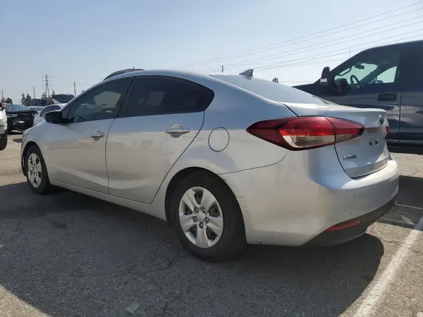 3KPFK4A78HE096969 2017 KIA FORTE - Image 2