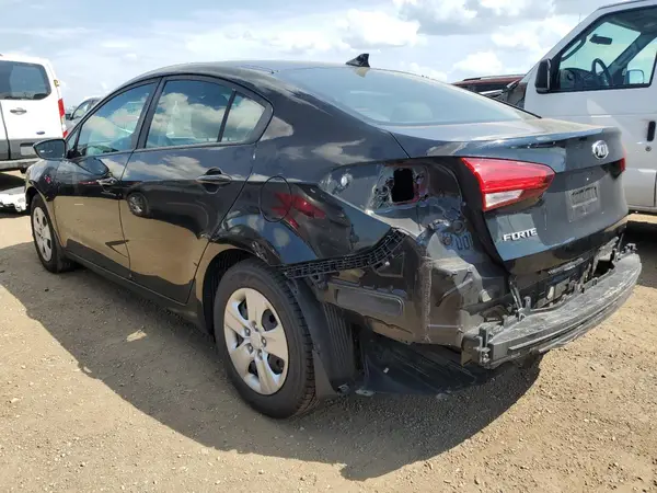 3KPFK4A78HE097412 2017 KIA FORTE - Image 2