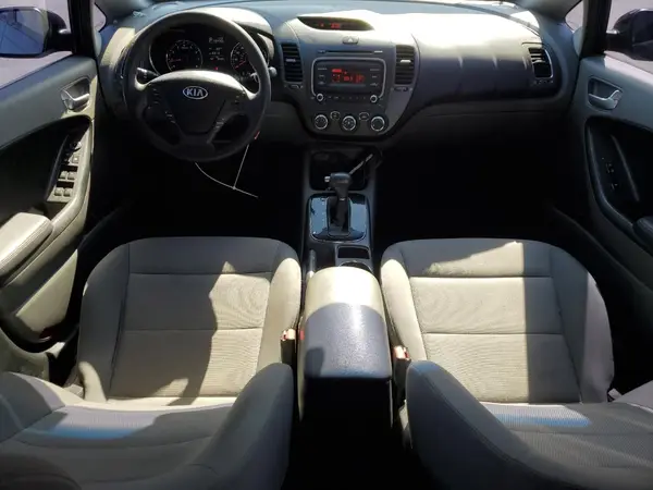 3KPFK4A78HE097670 2017 KIA FORTE - Image 8