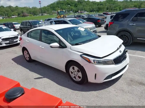 3KPFK4A78HE101037 2017 KIA FORTE - Image 1